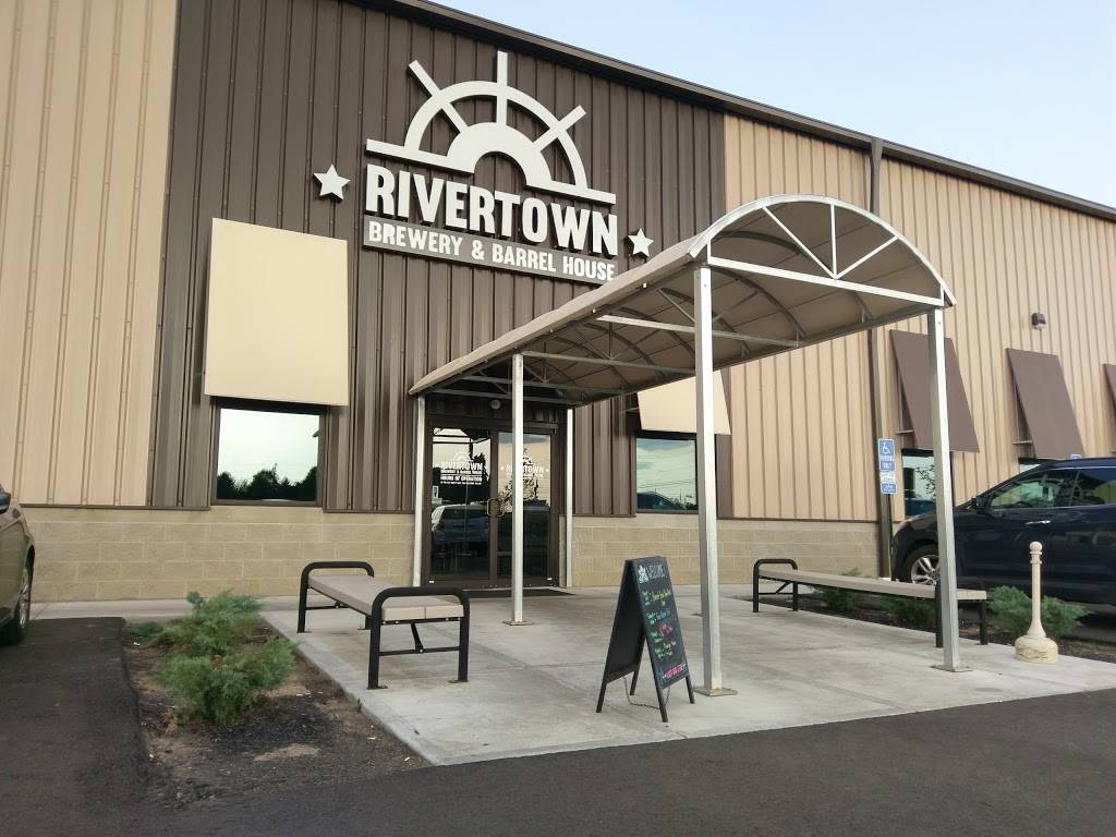 Rivertown Brewery & Barrel House | restaurant | 6550 Hamilton Lebanon Rd, Middletown, OH 45044, USA | 5133607839 OR +1 513-360-7839