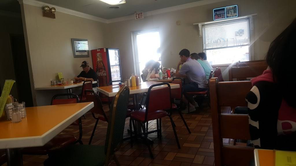 Roundies Restaurant | restaurant | 115 E 1st St, Hopkinsville, KY 42240, USA | 2708864240 OR +1 270-886-4240