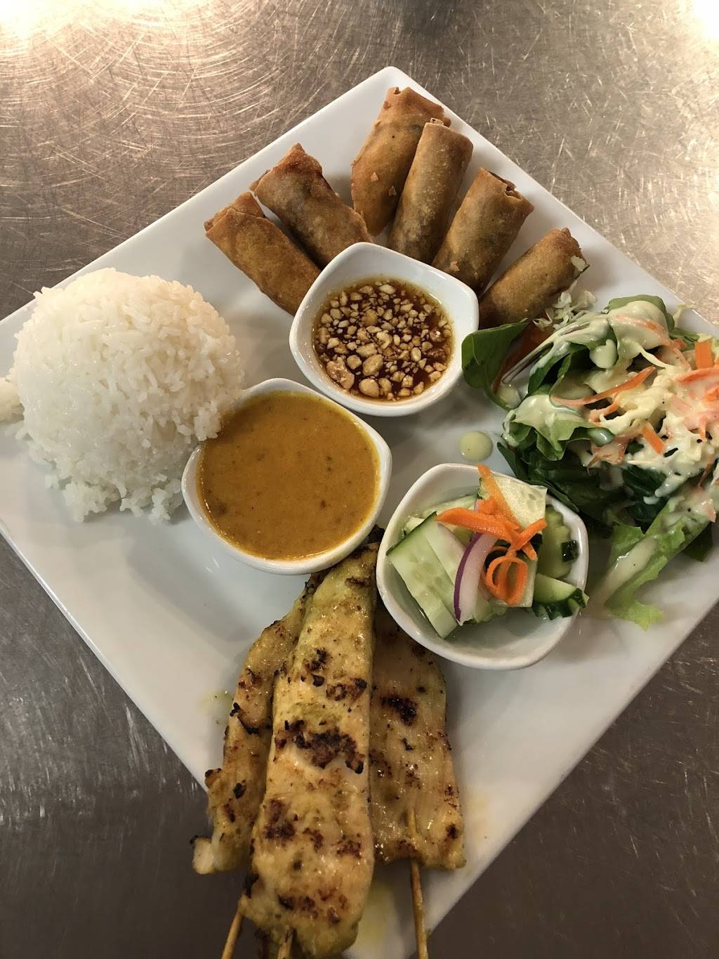 Calgang Thai Eatery | restaurant | 194 Northgate Dr One, San Rafael, CA 94903, USA | 4154993501 OR +1 415-499-3501