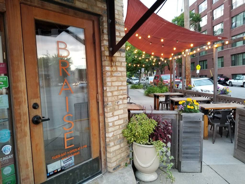 Braise Restaurant & Culinary School | restaurant | 1101 S 2nd St, Milwaukee, WI 53204, USA | 4142128843 OR +1 414-212-8843