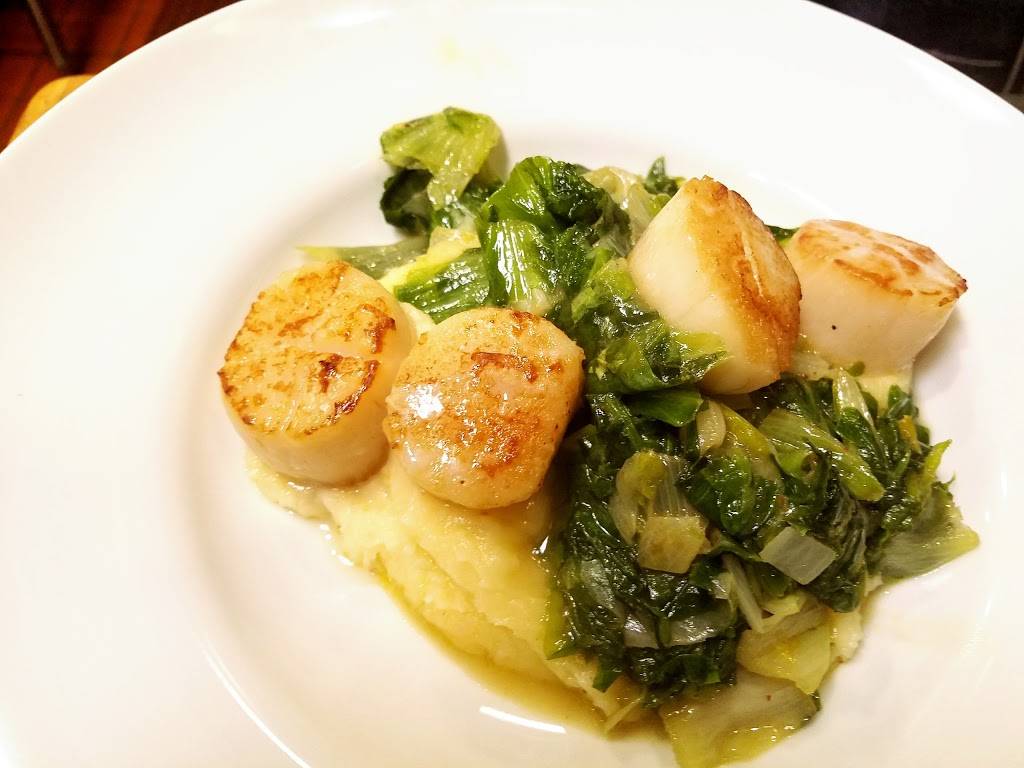 Pietros Italian Restaurant | restaurant | 46 W Main St, Ramsey, NJ 07446, USA | 2013270580 OR +1 201-327-0580