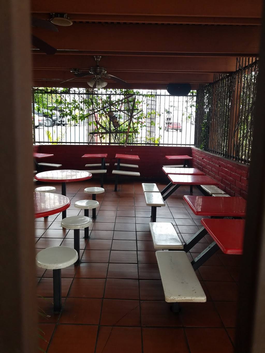 tulias tacos | restaurant | 631 Arrow Hwy, Glendora, CA 91740, USA | 6269155525 OR +1 626-915-5525