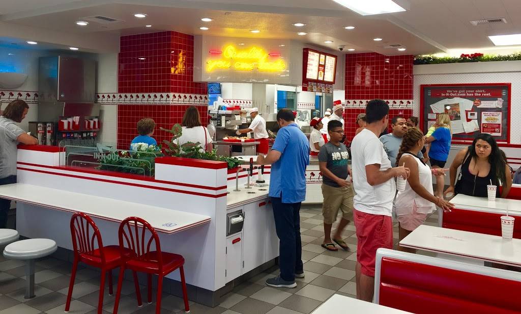 In-N-Out Burger | restaurant | 106 FM306, New Braunfels, TX 78130, USA | 8007861000 OR +1 800-786-1000