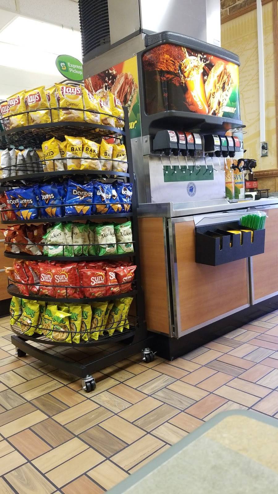Subway Restaurants | restaurant | 601 S Boulder Ave Suite 120 Petroleum Club Bldg, Tulsa, OK 74119, USA | 9185766821 OR +1 918-576-6821