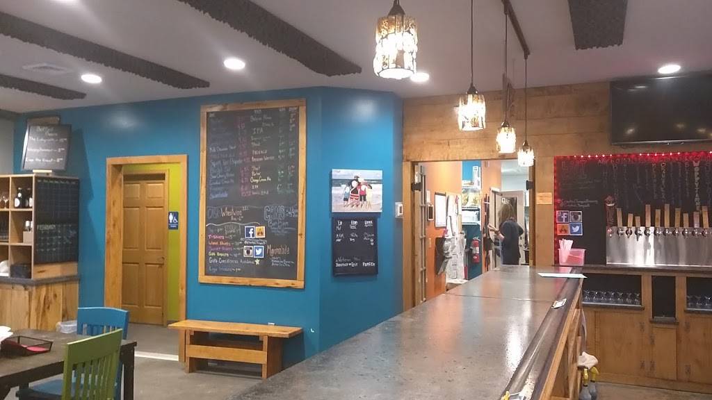 Crooked Tongue Brewing LLC | restaurant | 2516 Benjamin Franklin Hwy, Edinburg, PA 16116, USA | 7248563765 OR +1 724-856-3765