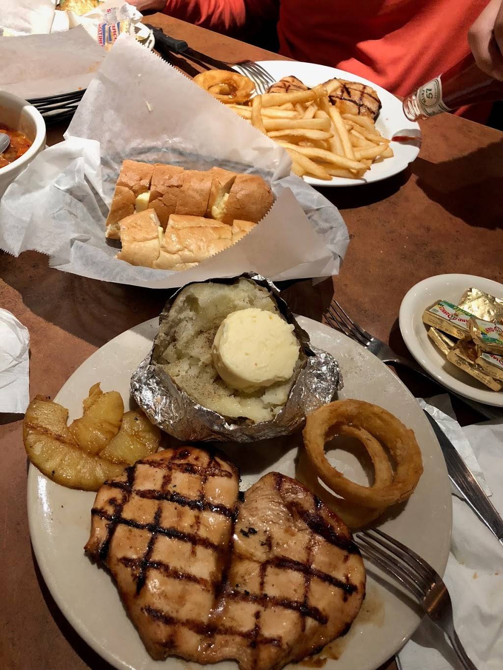 Capris Italian Restaurant | restaurant | 5667 Calhoun Memorial Hwy, Easley, SC 29640, USA | 8648598545 OR +1 864-859-8545