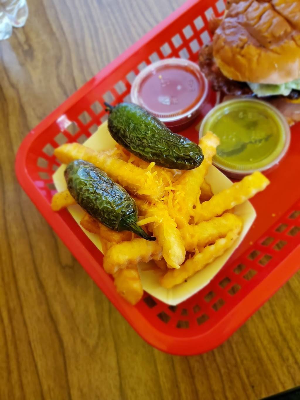 Netos burgers | restaurant | 14417 Rudi Kuefner Dr, El Paso, TX 79928, USA | 9158529101 OR +1 915-852-9101