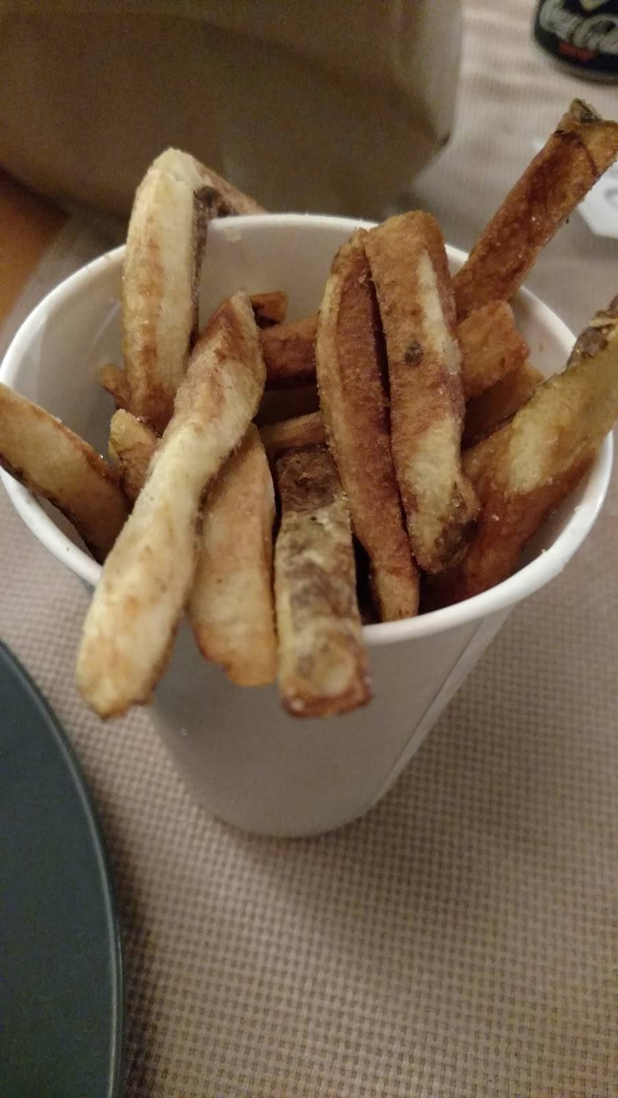 Five Guys | meal takeaway | 6477 N Sheridan Rd, Chicago, IL 60626, USA | 7732629810 OR +1 773-262-9810