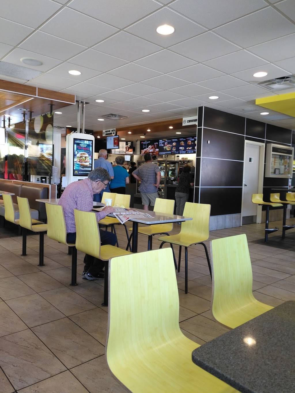 McDonalds | cafe | 193 Rue Fusey, Trois-Rivières, QC G8T 2W1, Canada | 8193738200 OR +1 819-373-8200