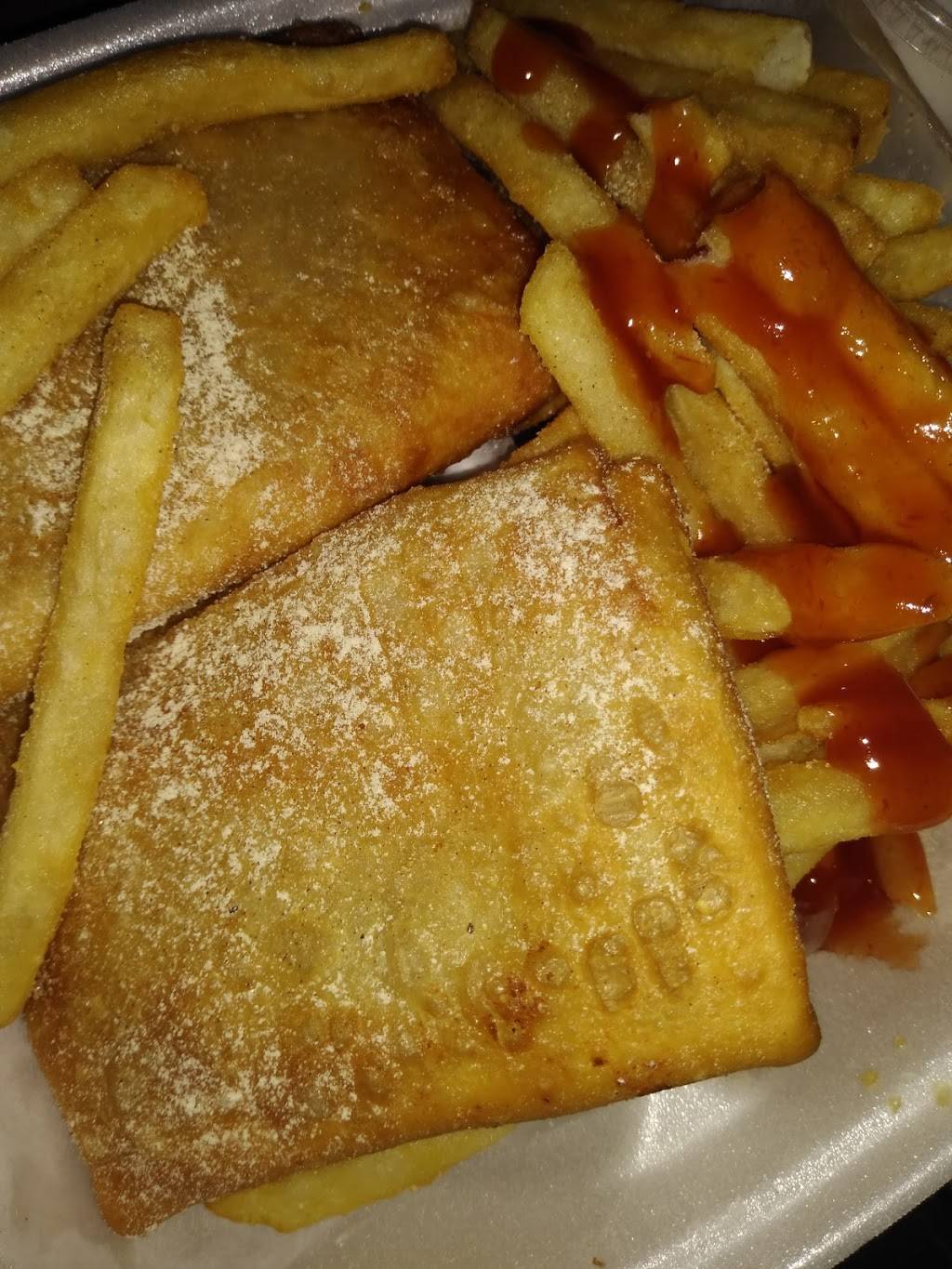 Chicago fish and chicken | restaurant | 3802 N Kenwood Ave, Indianapolis, IN 46208, USA | 3179209644 OR +1 317-920-9644