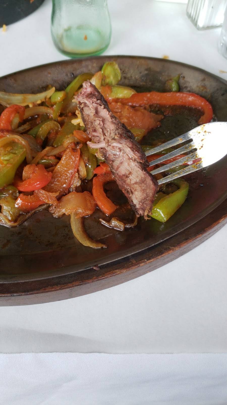 Ricanos Restaurant | restaurant | 230 S Ashland Ave, Chicago, IL 60607, USA | 3126667253 OR +1 312-666-7253