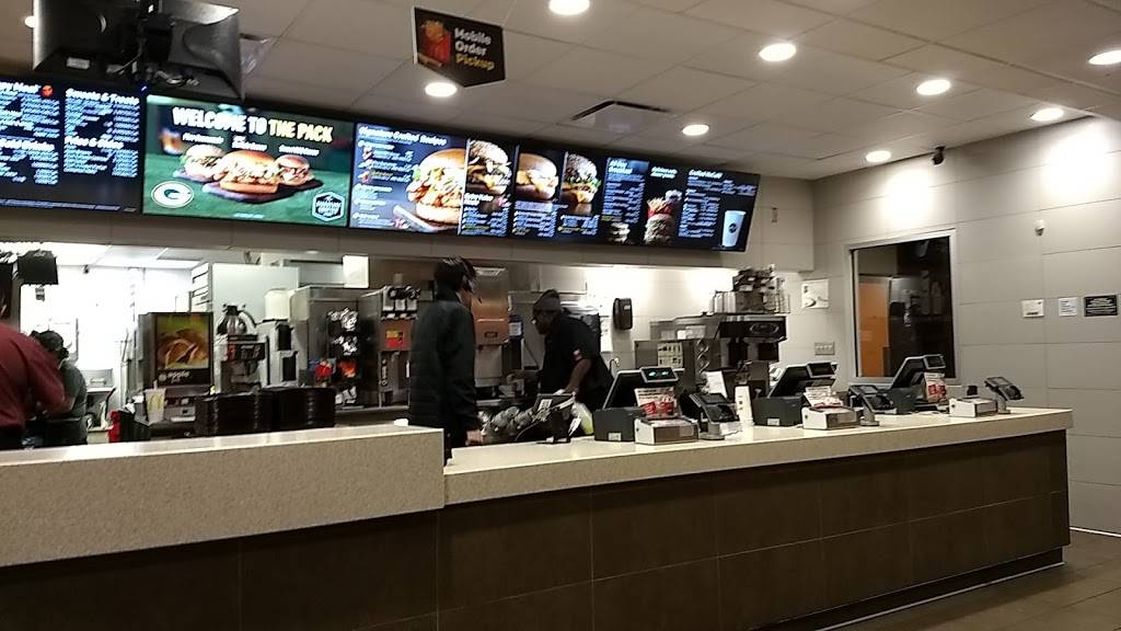 McDonalds | cafe | 2402 S Park St, Madison, WI 53713, USA | 6082511993 OR +1 608-251-1993