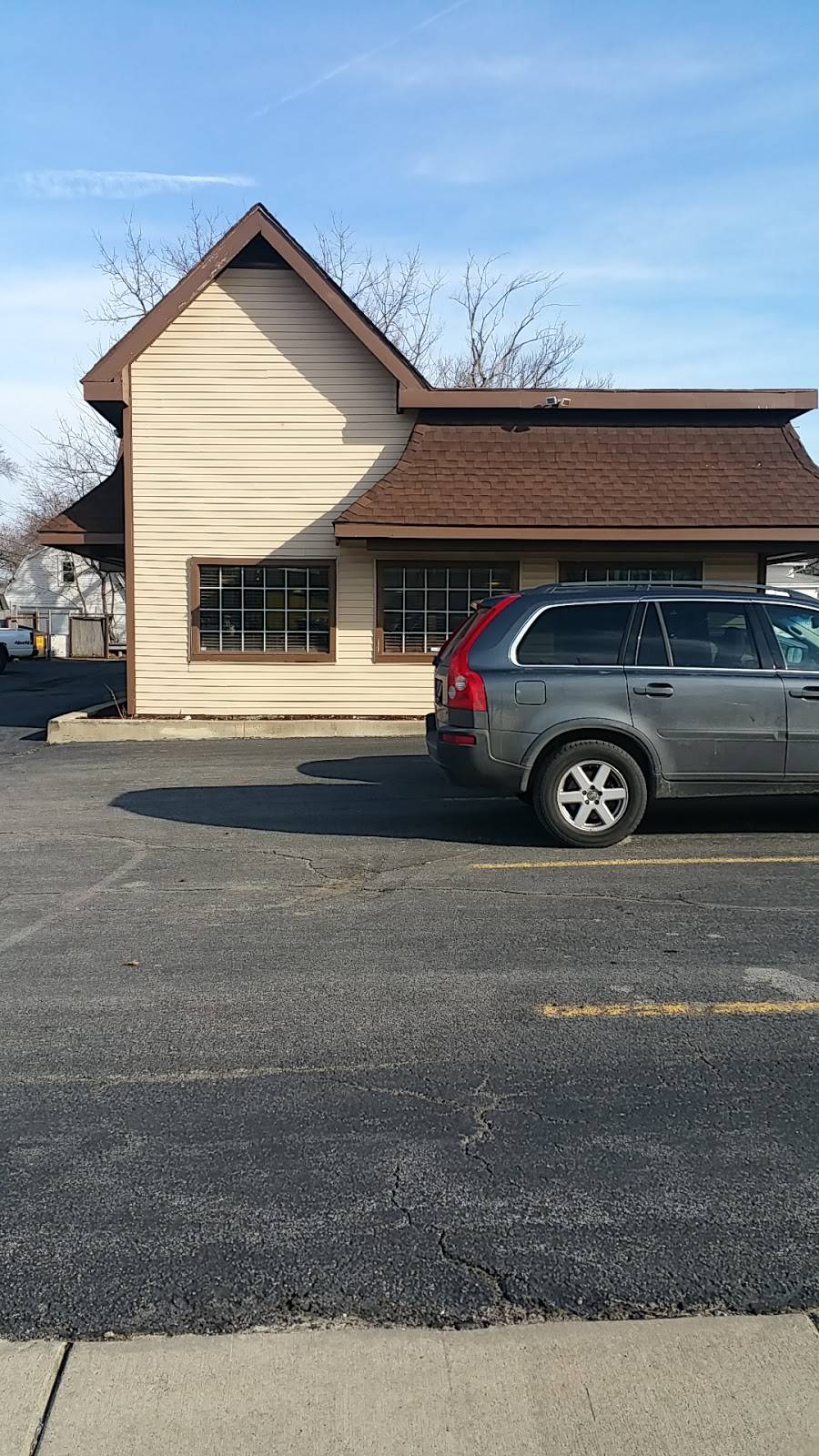 Bendix | restaurant | 1529 Miami St, South Bend, IN 46613, USA | 5742327688 OR +1 574-232-7688