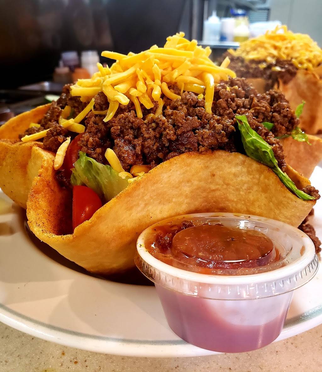 The National Hotel Pillow | restaurant | 177 Market St, Pillow, PA 17080, USA | 5707582703 OR +1 570-758-2703