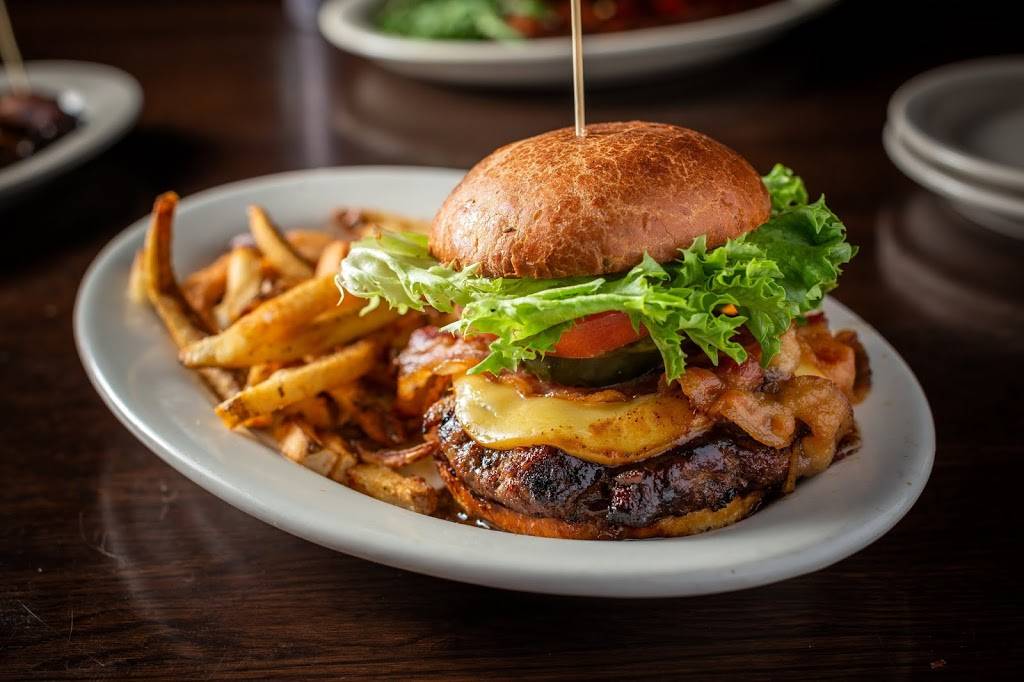 The Piggery | restaurant | 1625 W Irving Park Rd, Chicago, IL 60613, USA | 7732817447 OR +1 773-281-7447