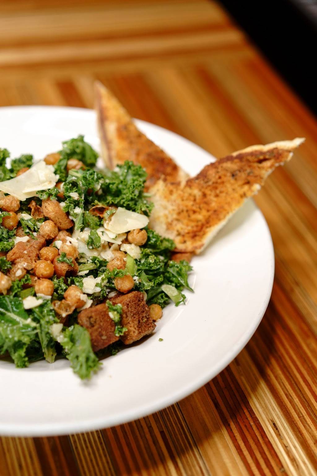 Growler USA - Centennial | restaurant | 11405 E Briarwood Ave #100, Centennial, CO 80112, USA | 3036490726 OR +1 303-649-0726