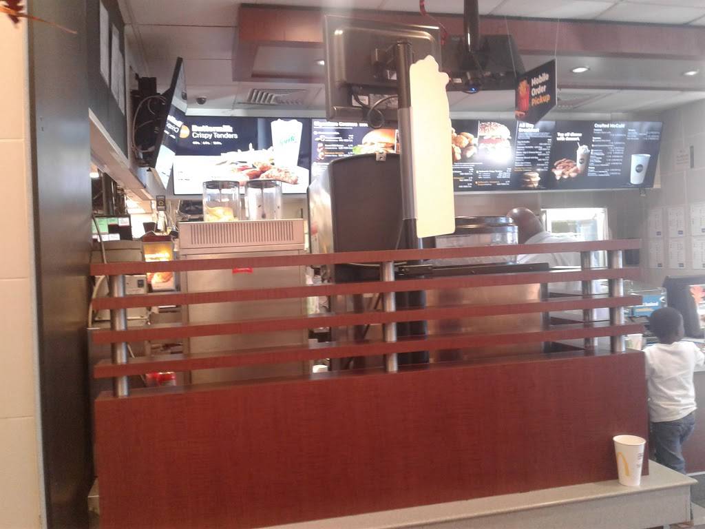 McDonalds | cafe | 6924 Antoine Dr, Houston, TX 77091, USA | 7136830752 OR +1 713-683-0752