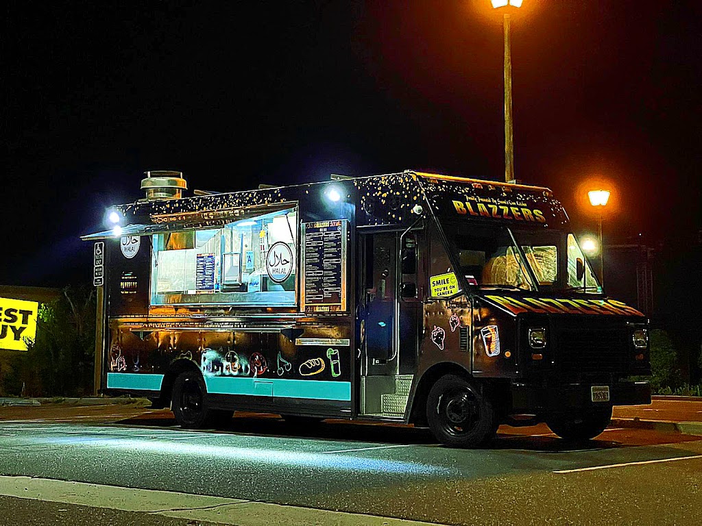 Blazzers | restaurant | 9756 Mira Mesa Blvd, San Diego, CA 92126, USA | 8587747202 OR +1 858-774-7202