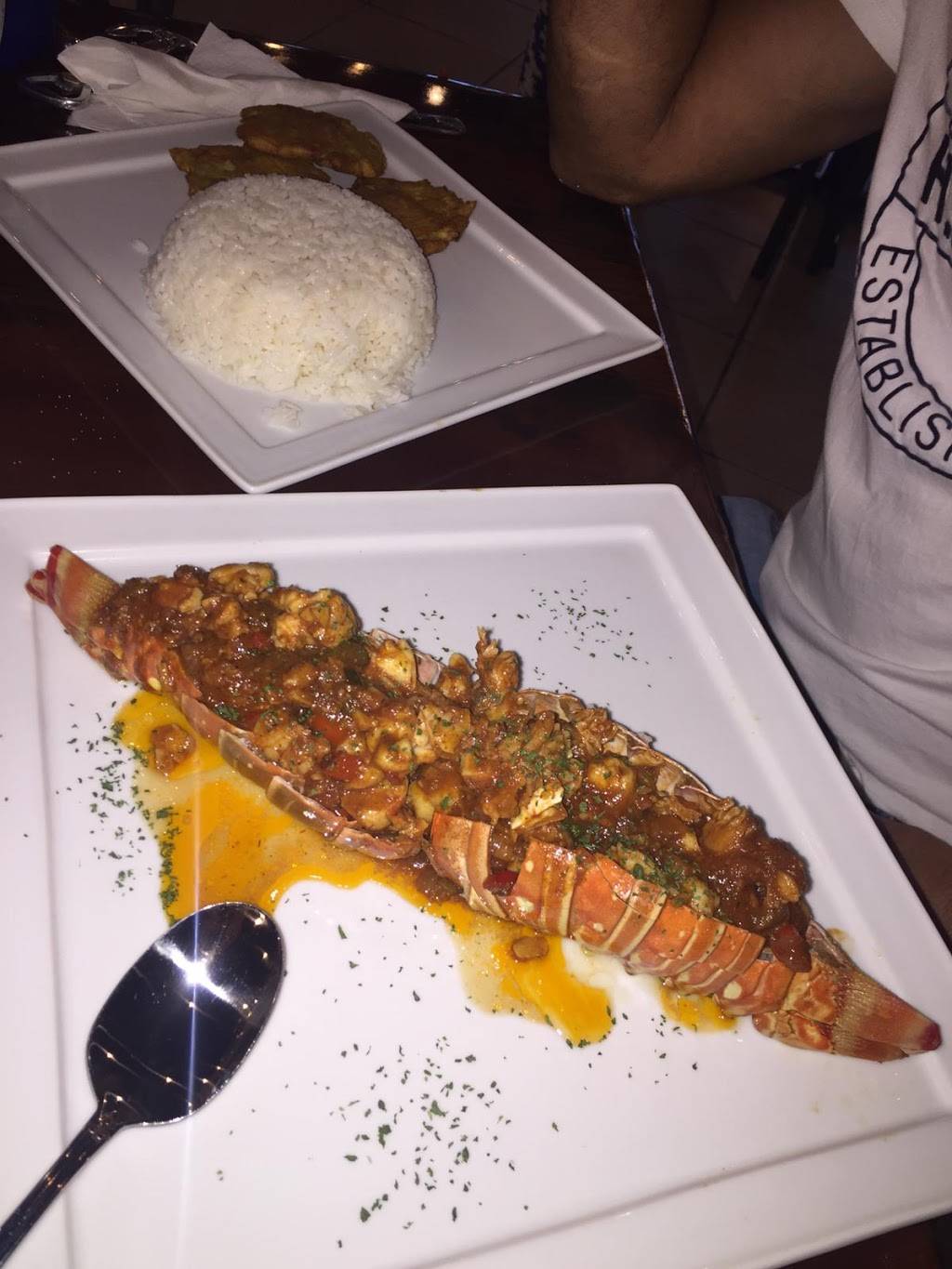El Emperador Fish Market | restaurant | 799 SW 73rd Ct, Miami, FL 33144, USA | 7866152698 OR +1 786-615-2698