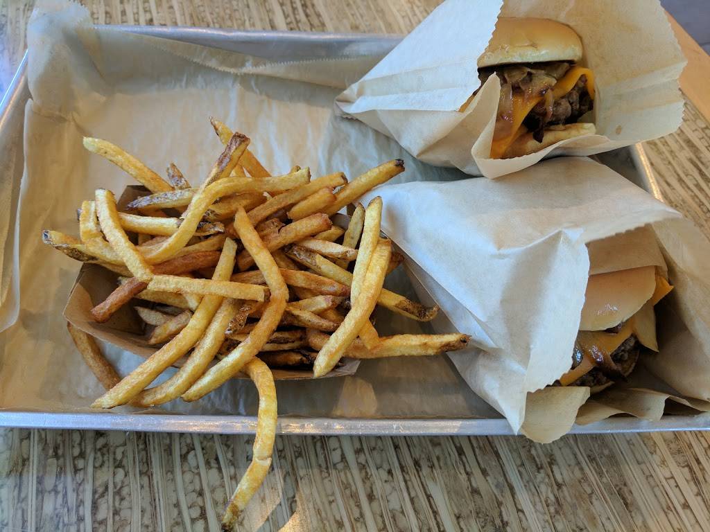 Elevation Burger | meal takeaway | 479 Stillwater Ave, Bangor, ME 04401, USA | 2072627351 OR +1 207-262-7351