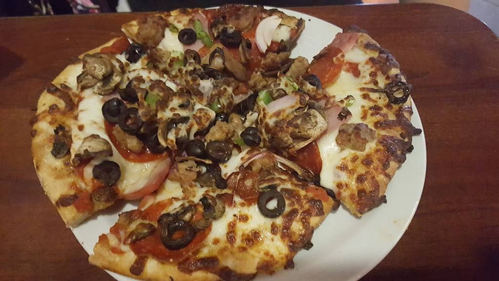 Downtown Rookies Sports Bar & Grill | restaurant | 215 E Main St, Visalia, CA 93291, USA | 5597321200 OR +1 559-732-1200