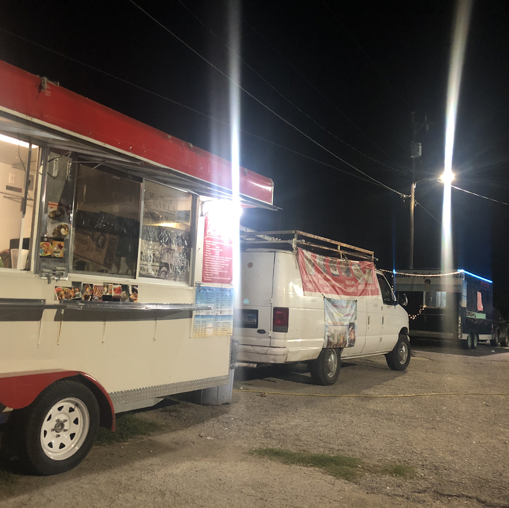 Chinos Tropical | restaurant | 4919 S Flores St, San Antonio, TX 78214, USA | 2108038265 OR +1 210-803-8265