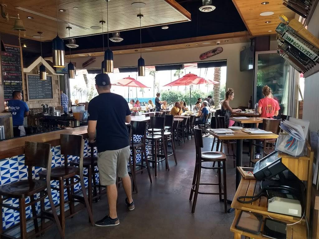 Simmzys | restaurant | 100, 21028 Pacific Coast Hwy, Huntington Beach, CA 92648, USA | 7148311240 OR +1 714-831-1240