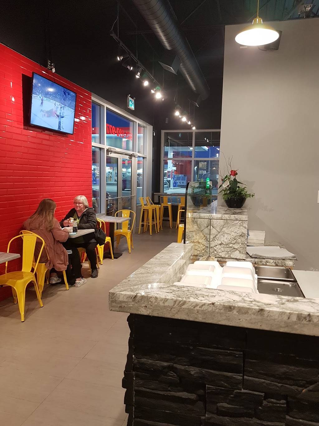 Poppis Pizzeria & Grill | meal takeaway | 14-1812 Rymal Rd E, Hamilton, ON L8W 3N3, Canada | 9056929779 OR +1 905-692-9779