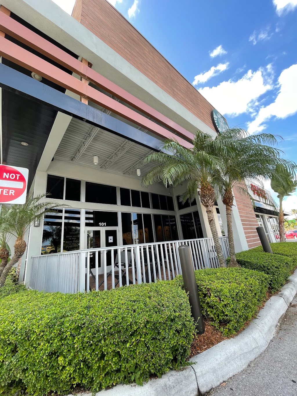 Starbucks | cafe | 16735 NW 67th Ave #101, Miami Gardens, FL 33015, USA | 7863146447 OR +1 786-314-6447