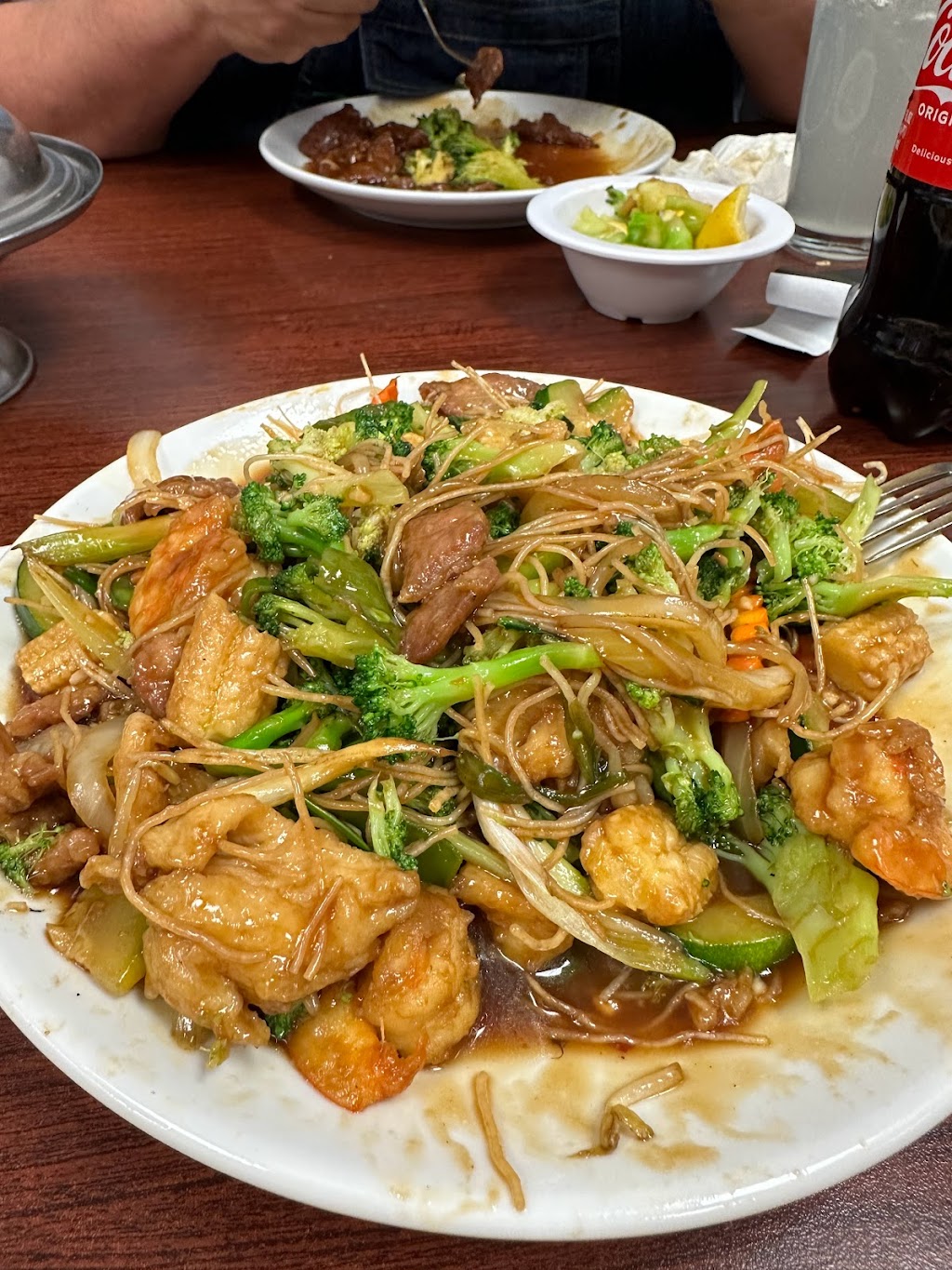 Moo Goo Chinese Restaurant | restaurant | 7114 N Mesa St, El Paso, TX 79912, USA | 9155001009 OR +1 915-500-1009