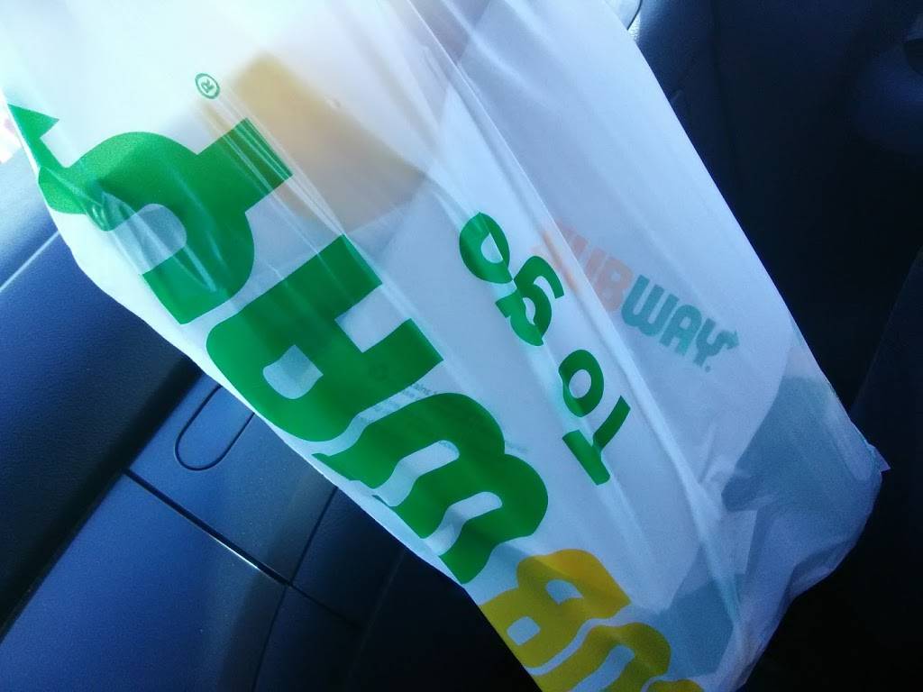 Subway | restaurant | 409 E Chicago St, Coldwater, MI 49036, USA | 5172792744 OR +1 517-279-2744