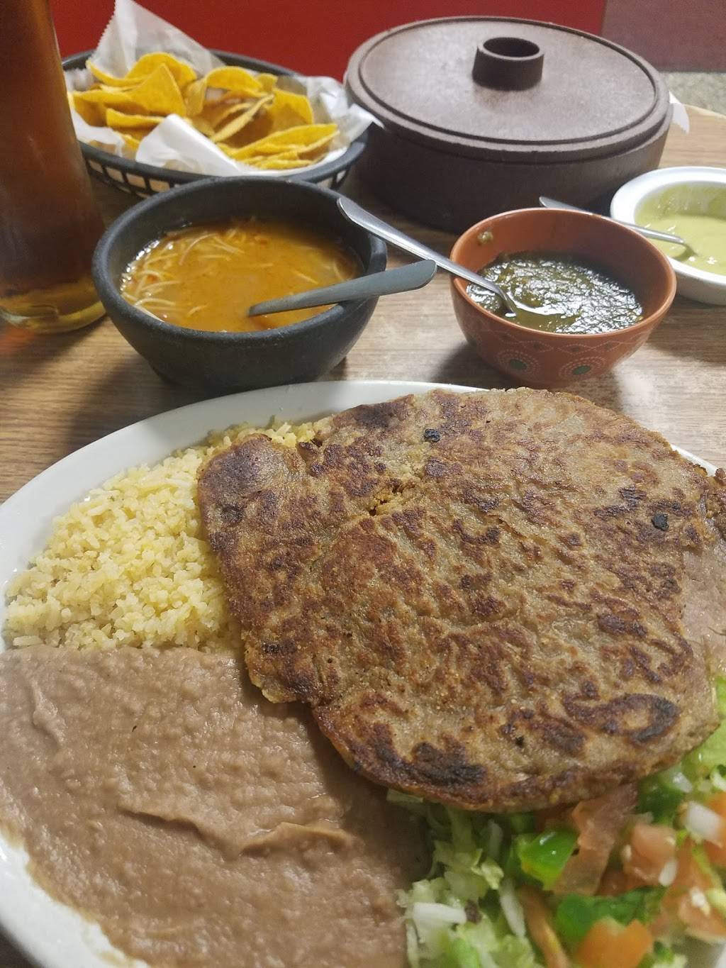 Pénjamo Restaurant | restaurant | 6110 Lyons Ave, Houston, TX 77020, USA | 8328318111 OR +1 832-831-8111