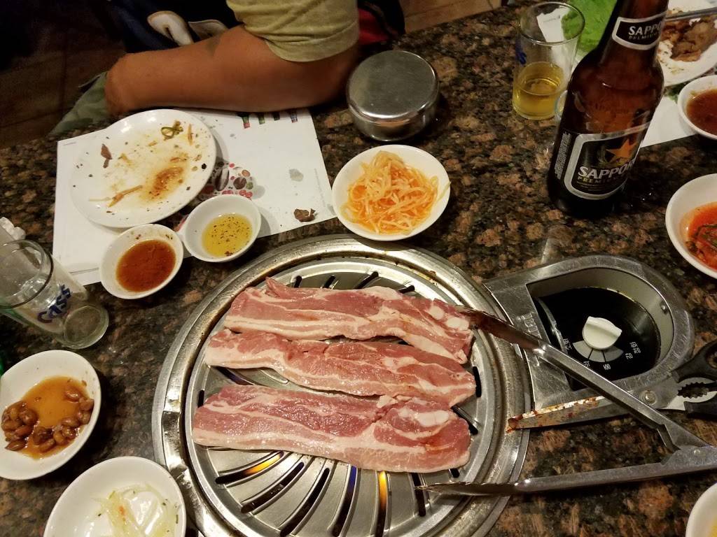 Woori Village | restaurant | 8526 W Golf Rd, Niles, IL 60714, USA | 8479668990 OR +1 847-966-8990