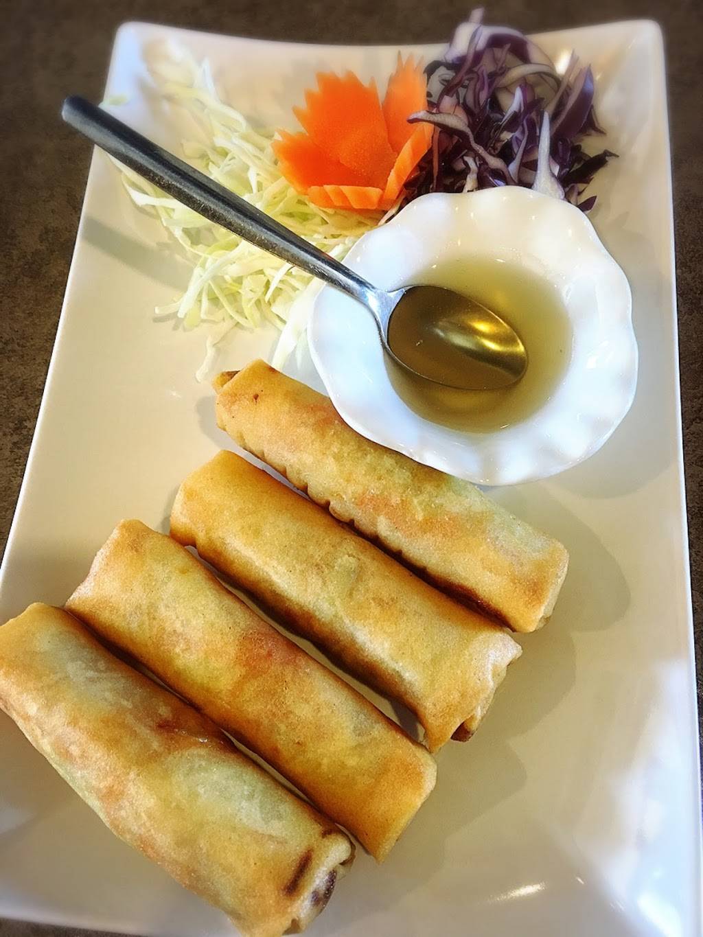 Khao Yum Thai Restaurant | restaurant | 5562 Manotick Main St C, Manotick, ON K4M 1A2, Canada | 6136928588 OR +1 613-692-8588