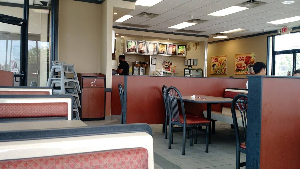 Wing Master | restaurant | 6521 Atlanta Hwy, Montgomery, AL 36117, USA | 3345934557 OR +1 334-593-4557