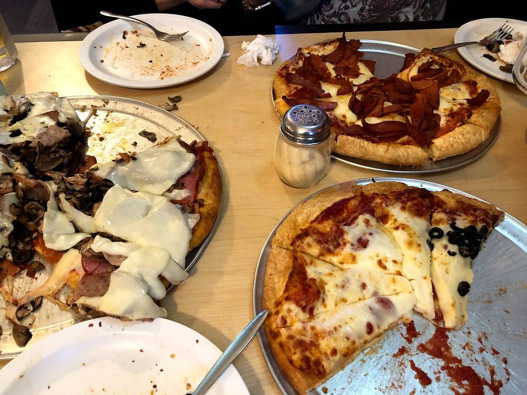 Franks Pizza | restaurant | 122 E Main St, Grass Valley, CA 95945, USA | 5302734622 OR +1 530-273-4622