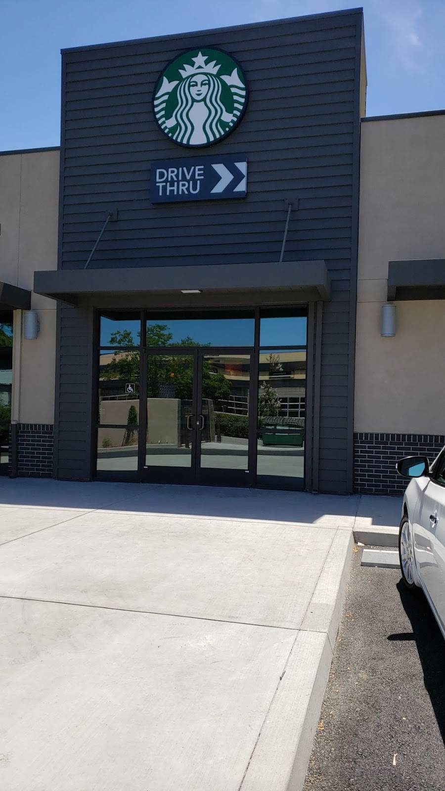 Starbucks | cafe | 1385 Santa Rosa Ave, Santa Rosa, CA 95404, USA | 7075718747 OR +1 707-571-8747