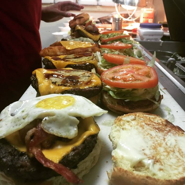 La Garza Restaurant | restaurant | 224 E St, Waterford, CA 95386, USA | 2098749560 OR +1 209-874-9560