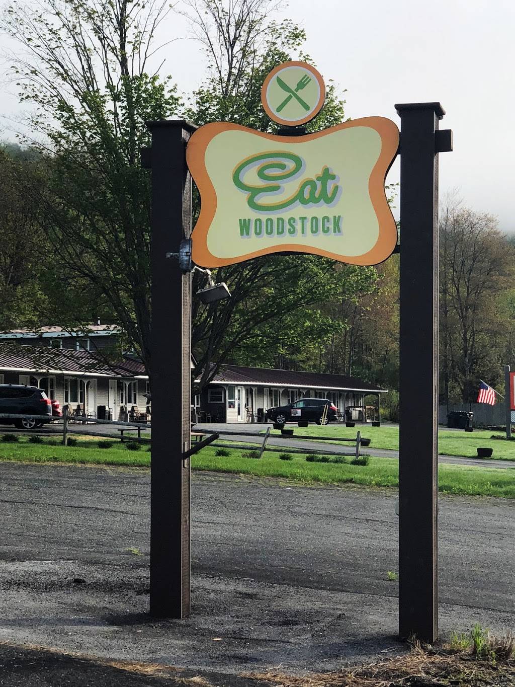 Eat Woodstock | restaurant | 4374 W Woodstock Rd, Woodstock, VT 05091, USA | 8026726025 OR +1 802-672-6025