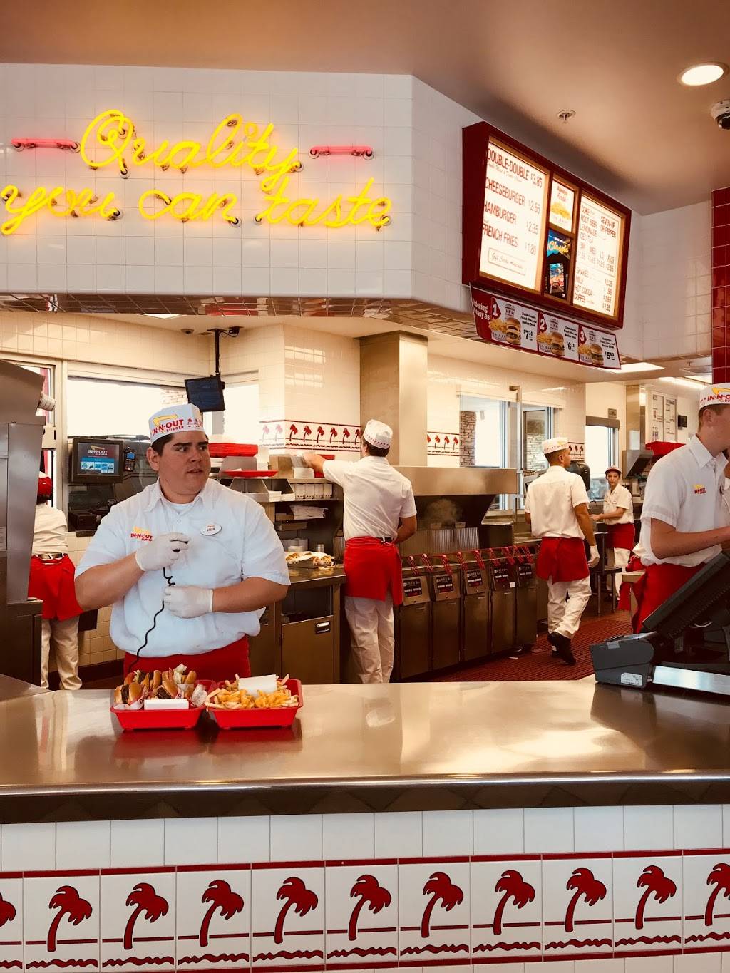 In-N-Out Burger | restaurant | 873 N Promenade Pkwy, Casa Grande, AZ 85194, USA | 8007861000 OR +1 800-786-1000