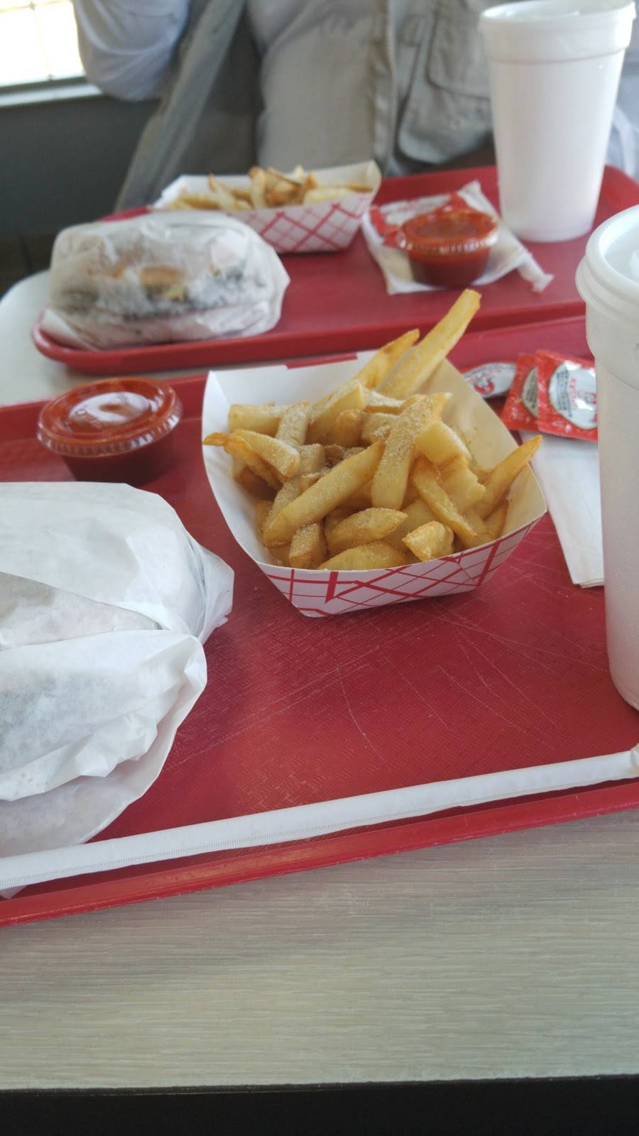 JJ Fish & Chicken | restaurant | 5849 Summer Ave, Memphis, TN 38134, USA | 9013831666 OR +1 901-383-1666