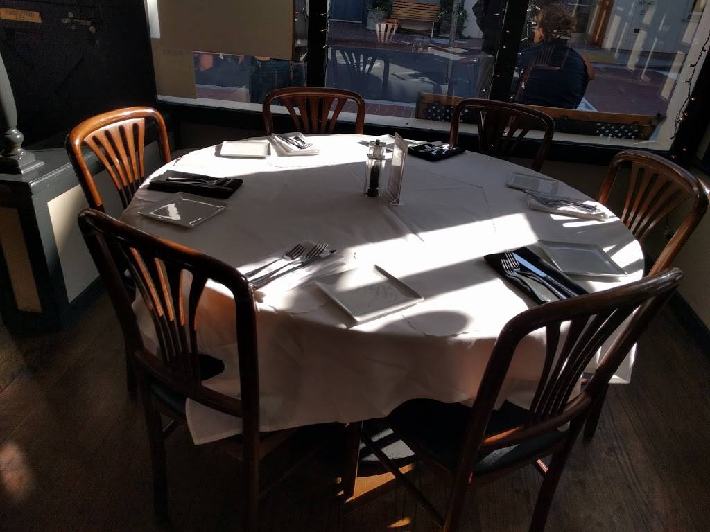 Salt & Pepper Restaurant | restaurant | 38 Main St, Tiburon, CA 94920, USA | 4154353594 OR +1 415-435-3594