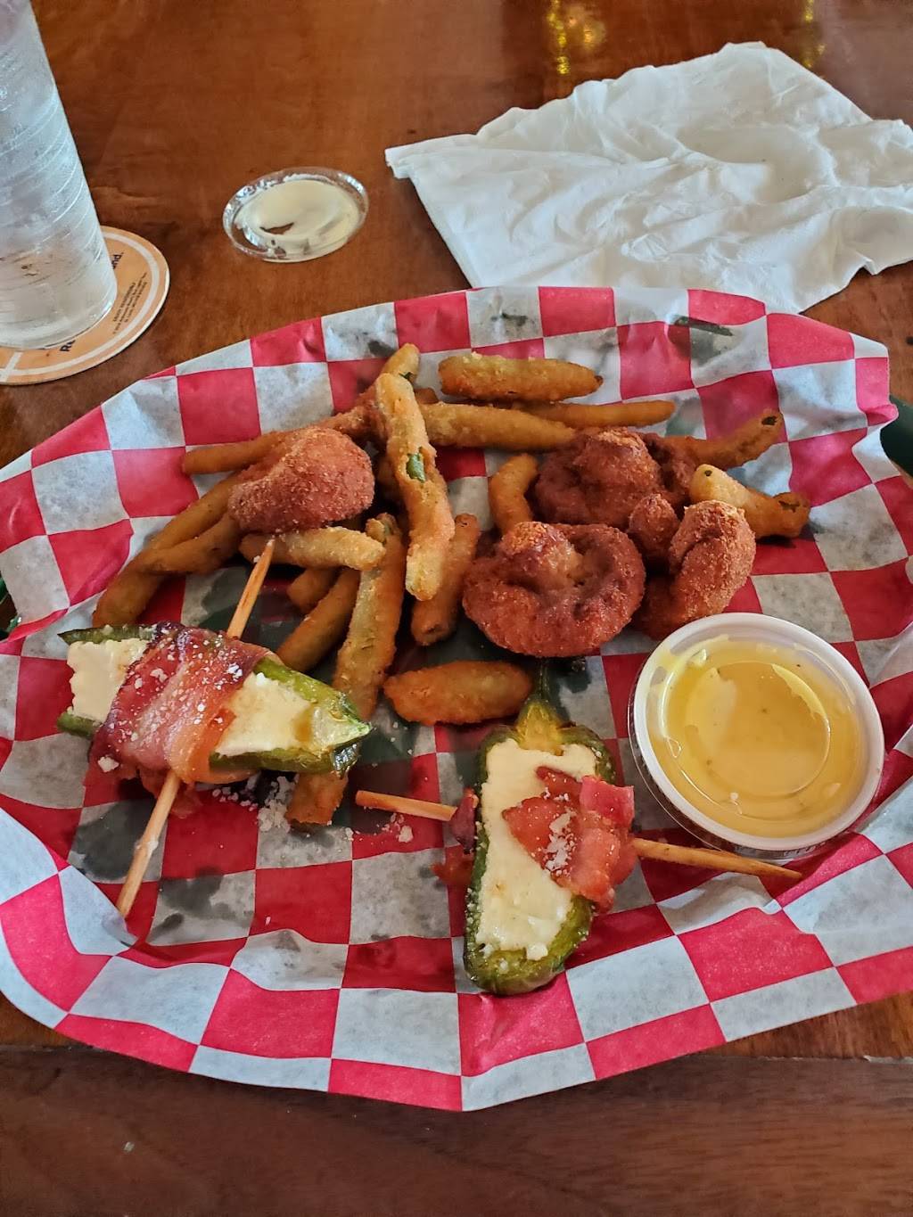 Klondike Pub | restaurant | 2801 Klondike Rd, West Lafayette, IN 47906, USA | 7654977777 OR +1 765-497-7777