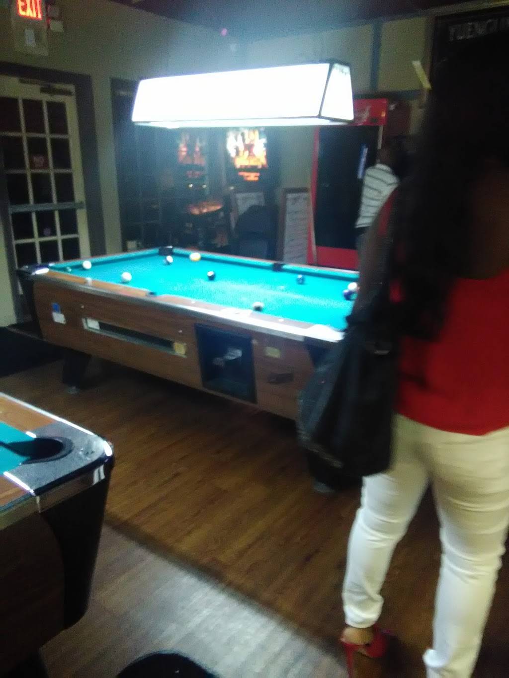 Gillys Sports Bar | restaurant | 4343 Dunwoody Park, Atlanta, GA 30338, USA | 7708172789 OR +1 770-817-2789