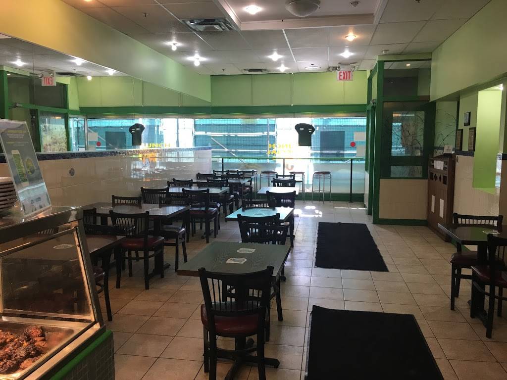 Ritz Caribbean Foods | restaurant | 32 Eglinton Ave W, Toronto, ON M4R 1A1, Canada | 6473527489 OR +1 647-352-7489