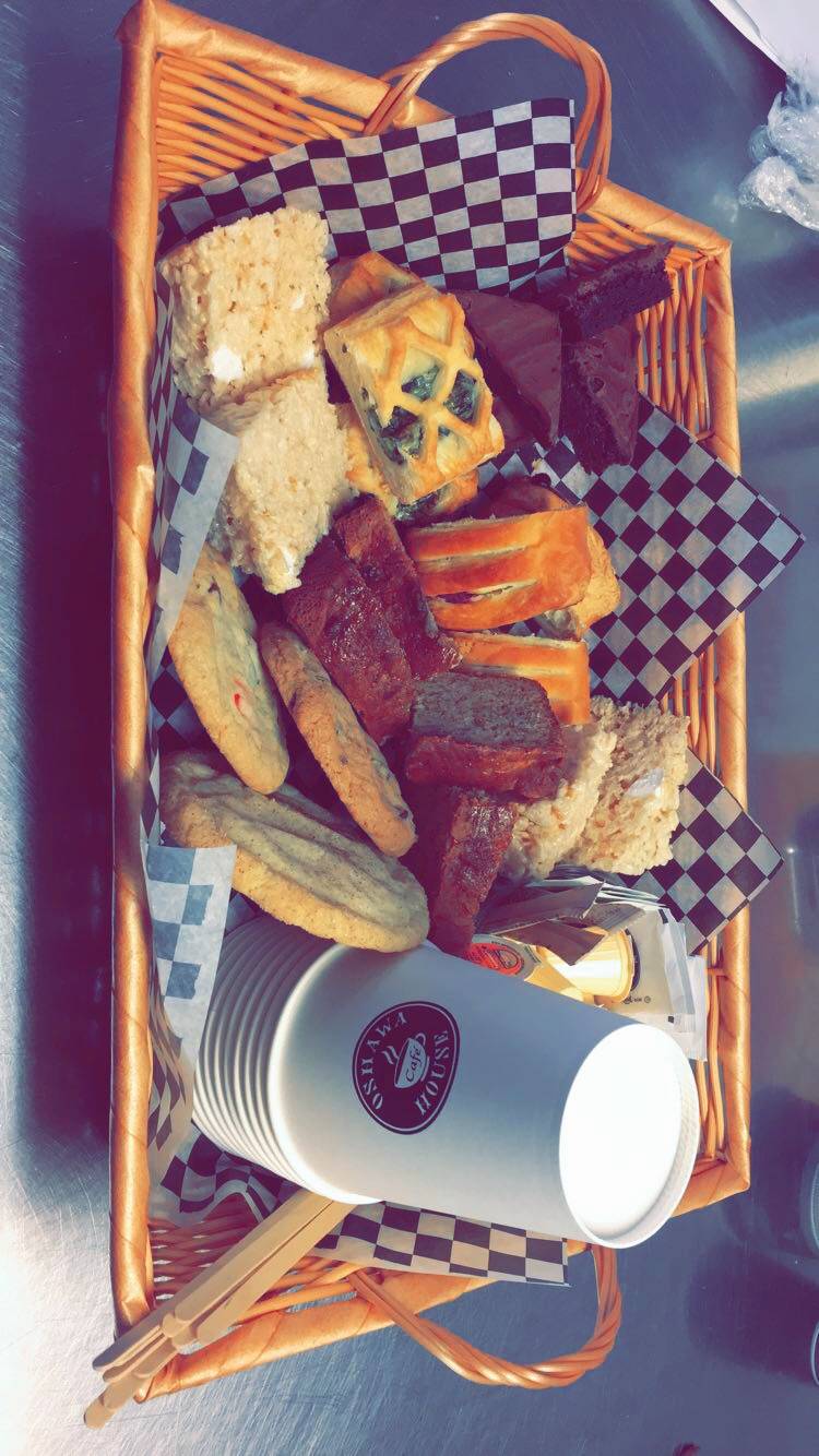 Cafe Oshawa House | restaurant | 62 King St W, Oshawa, ON L1H 1A6, Canada | 9052407355 OR +1 905-240-7355