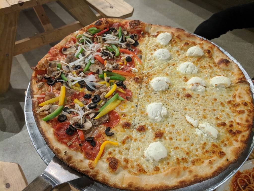 Vitos Pizza | restaurant | 2455 Santa Monica Blvd, Santa Monica, CA 90404, USA | 3108845900 OR +1 310-884-5900