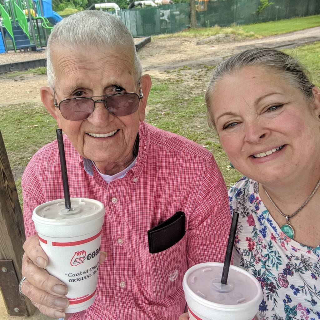 Cook Out | restaurant | 618 Boulevard, Colonial Heights, VA 23834, USA | 8045202960 OR +1 804-520-2960