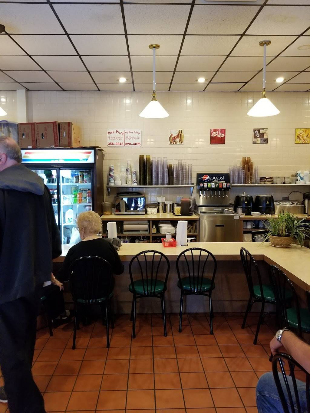 Joes Pizza And Restaurant | meal takeaway | 38 S Sproul Rd, Broomall, PA 19008, USA | 6103569848 OR +1 610-356-9848