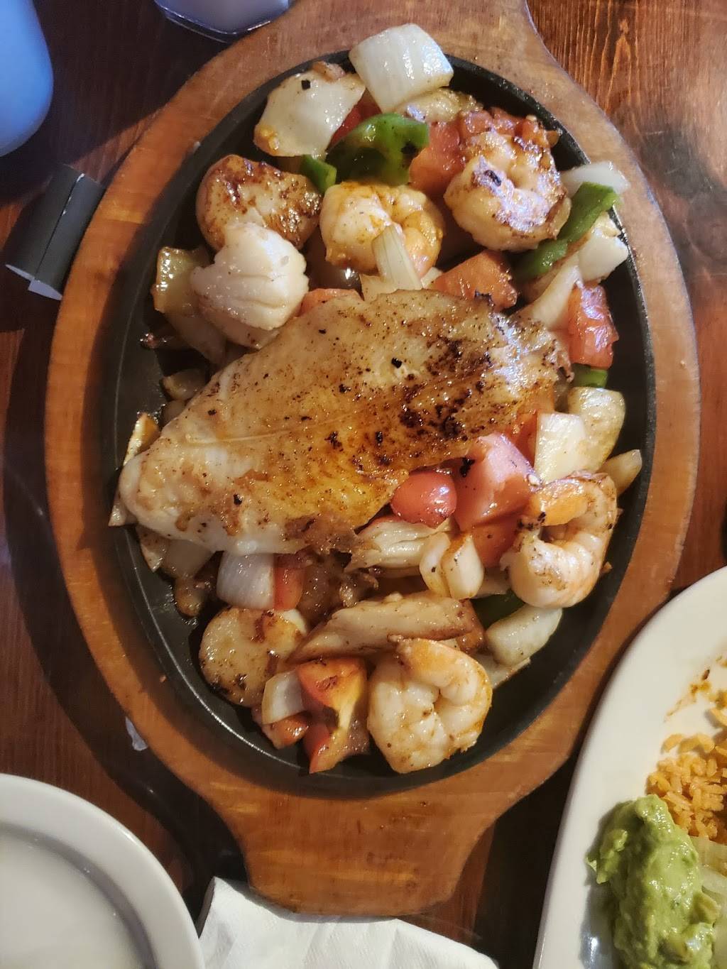 Las Amigas Mexican Restaurant | restaurant | 219 Veterans Way, Morgantown, KY 42261, USA | 2702885041 OR +1 270-288-5041